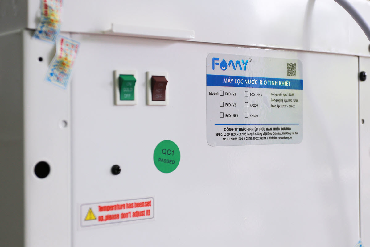 Máy lọc nước có nóng lạnh FAMY KR200 2 chế độ nước nóng nguội