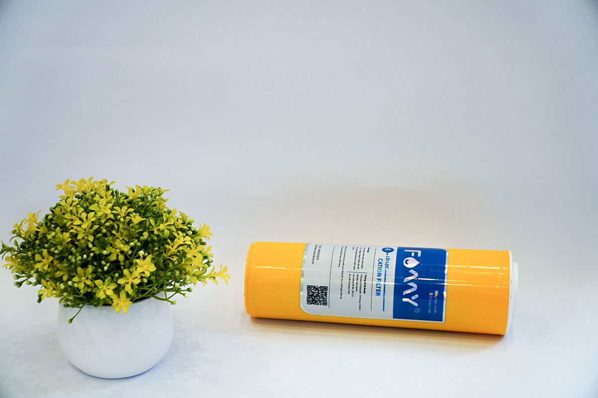 Lõi lọc nước số 4 FAMY PKF4A Cation hấp thụ cặn đá vôi
