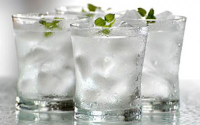 Có nước lạnh uống ngay với bình nước nóng lạnh cho mùa hè