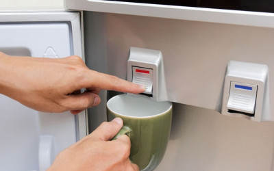 Taị sao chúng ta cần một chiếc máy lọc nước nóng lạnh vào mùa hè.