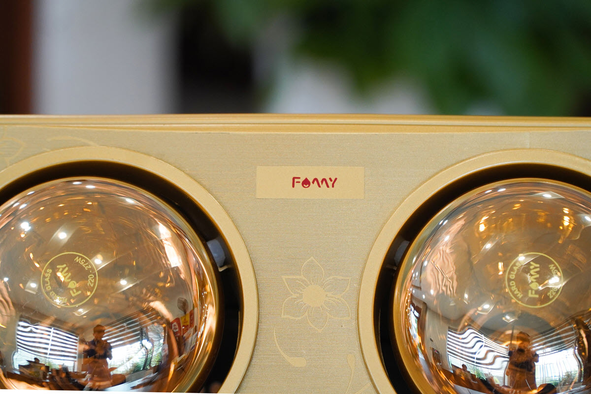 Đèn sưởi phòng tắm 2 bóng Famy FMS-02 siêu tiết kiệm điện