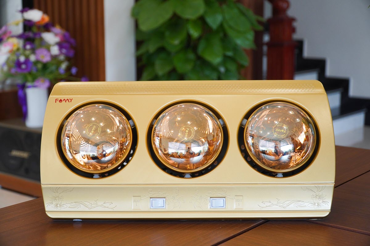 Đèn sưởi phòng tắm 3 bóng Famy FMS-03, nóng nhanh, tiết kiệm điện