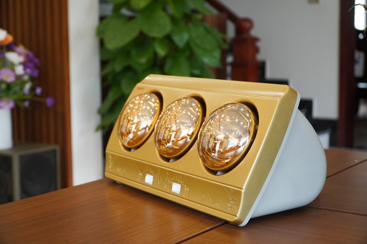 Đèn sưởi phòng tắm 3 bóng Famy FMS-03, nóng nhanh, tiết kiệm điện