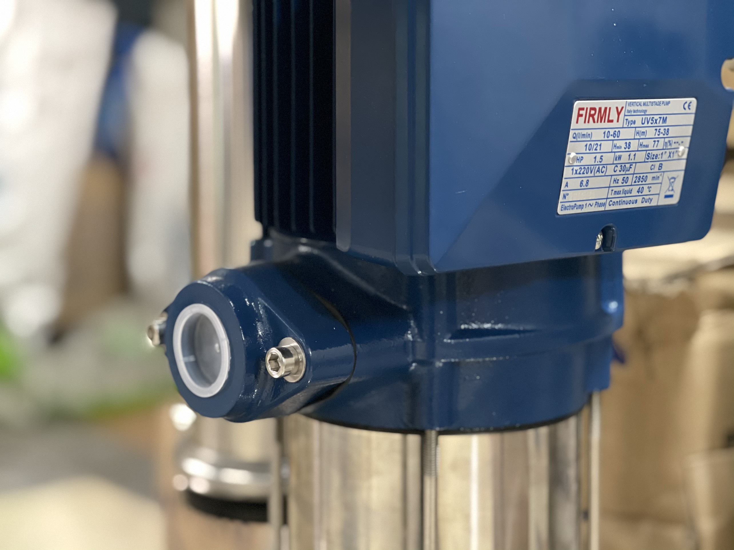 Máy bơm trục đứng 1,5kw - 3 pha