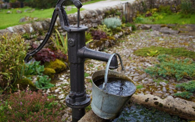 Sử dụng nước giếng khoan có an toàn? Cách khắc phục