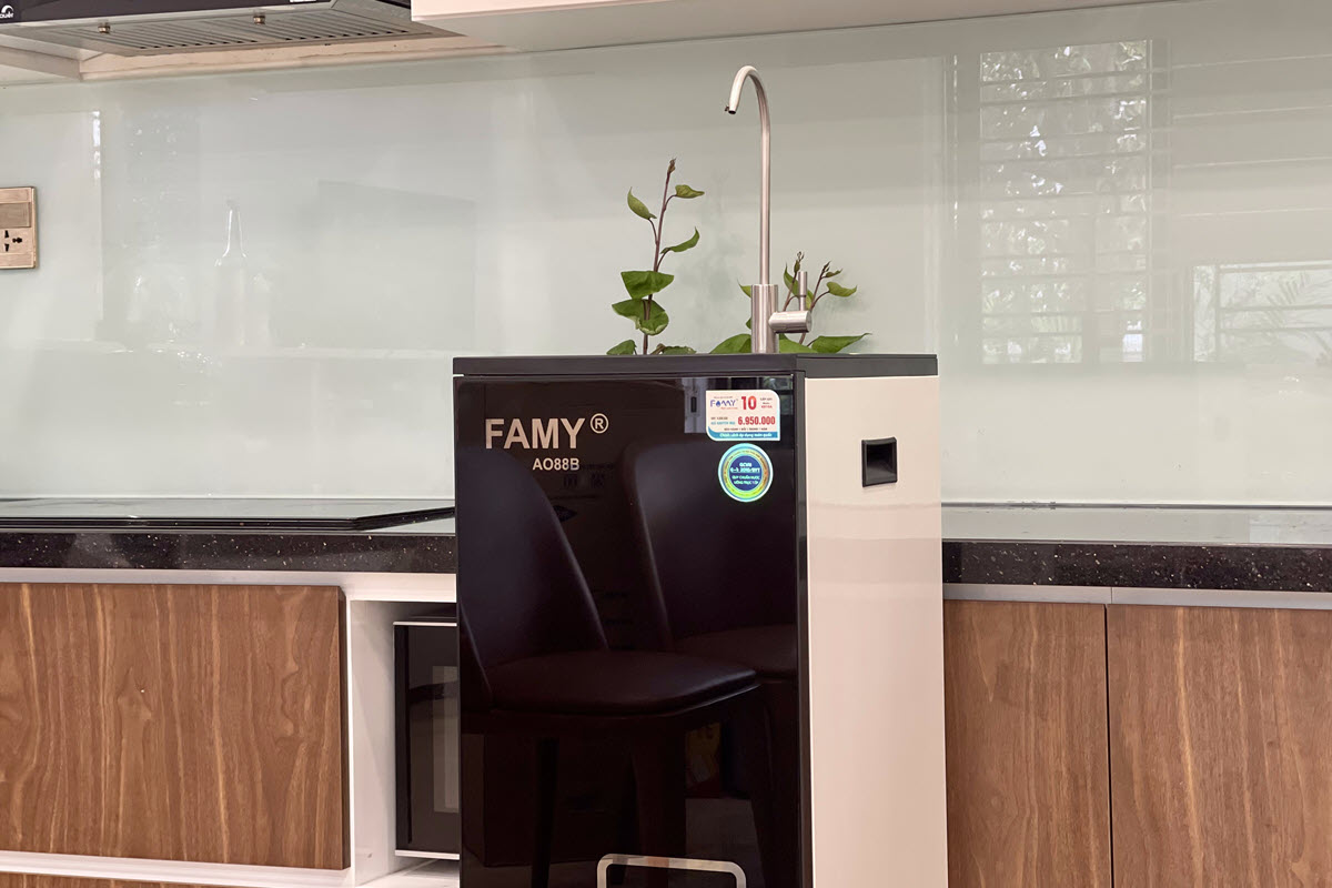 Máy lọc nước 10 cấp lọc FAMY AO88B