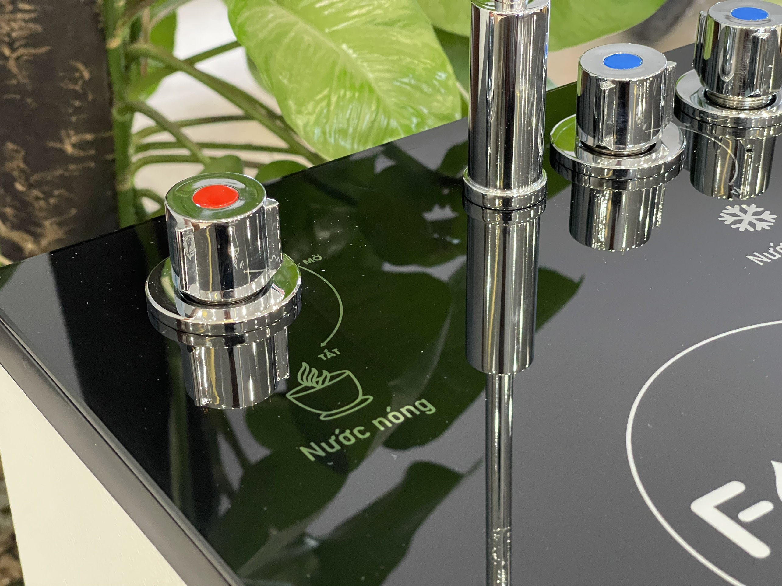 Máy lọc nước nóng lạnh FAMY ECO2.0-V3 (3 chế độ nước nóng-lạnh-nguội)