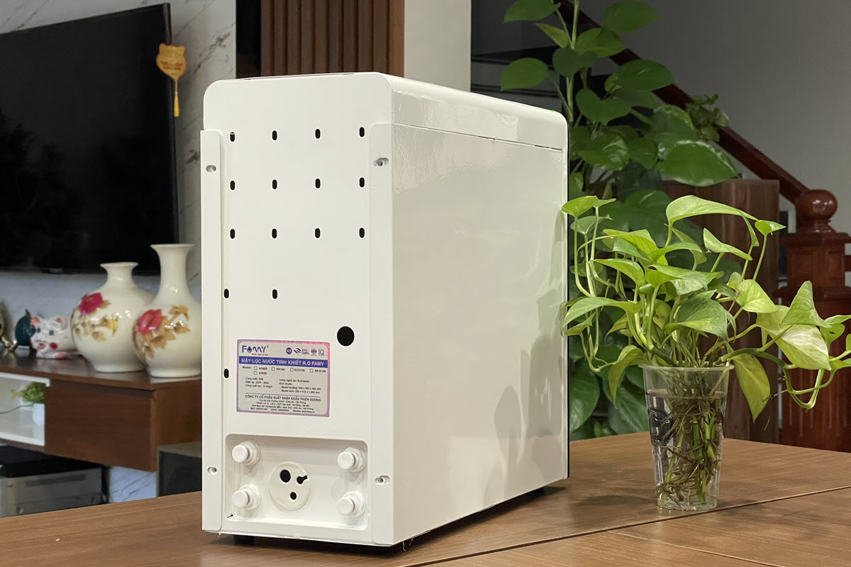 Máy lọc nước để gầm để bàn FAMY A15