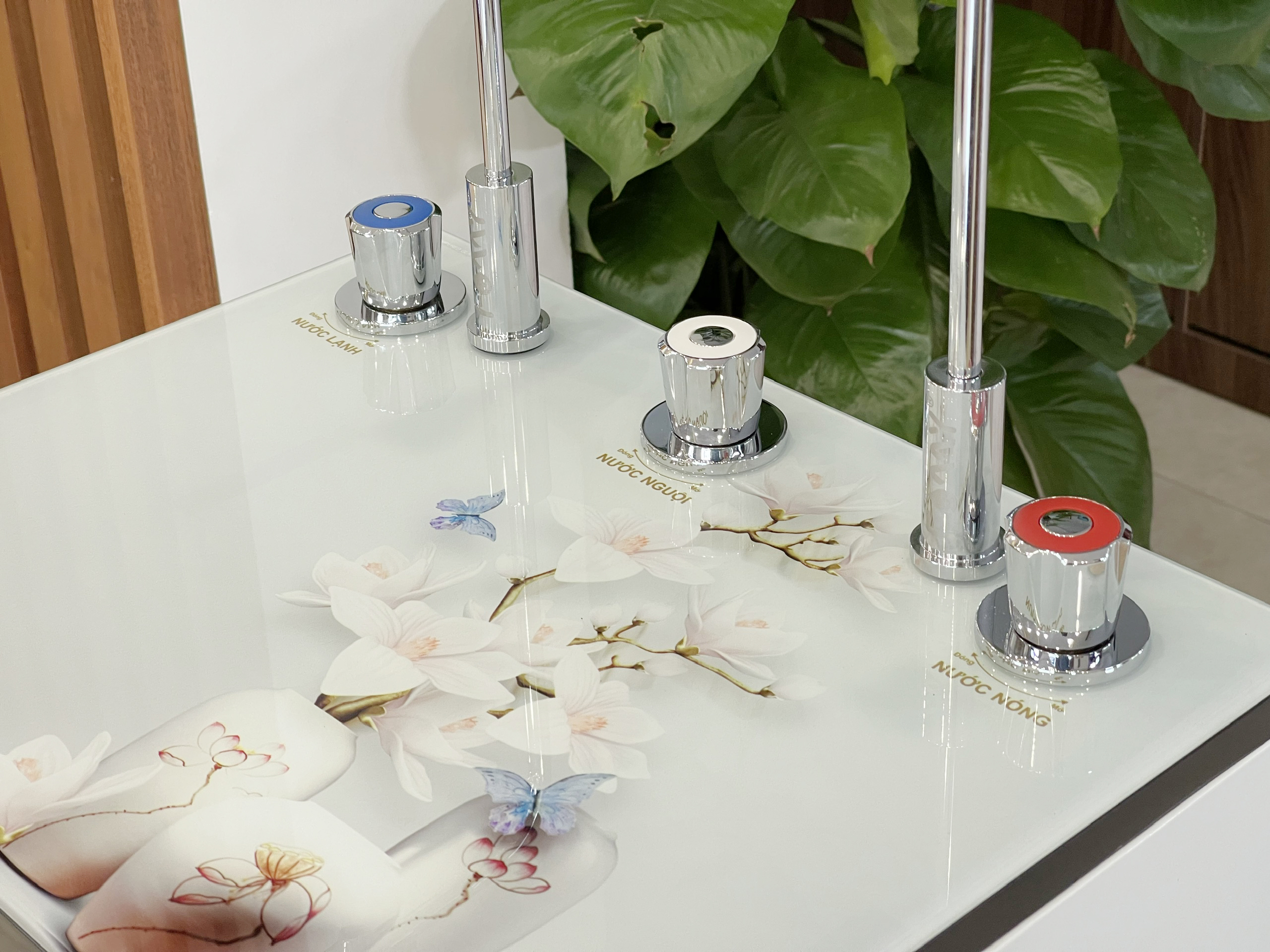 Máy lọc nước nóng lạnh FAMY ECO V3S (3 chế độ nước nóng-lạnh-nguội)