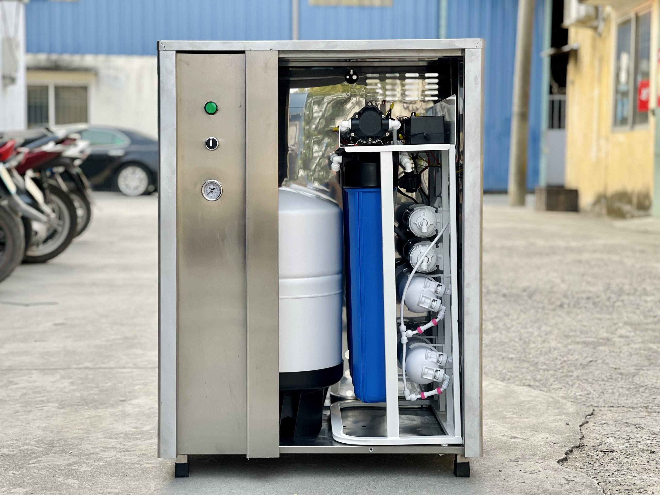 Máy lọc nước bán công nghiệp FAMY FA50, RO 50 lít/giờ tủ đôi 2 vòi (Vỏ mới)