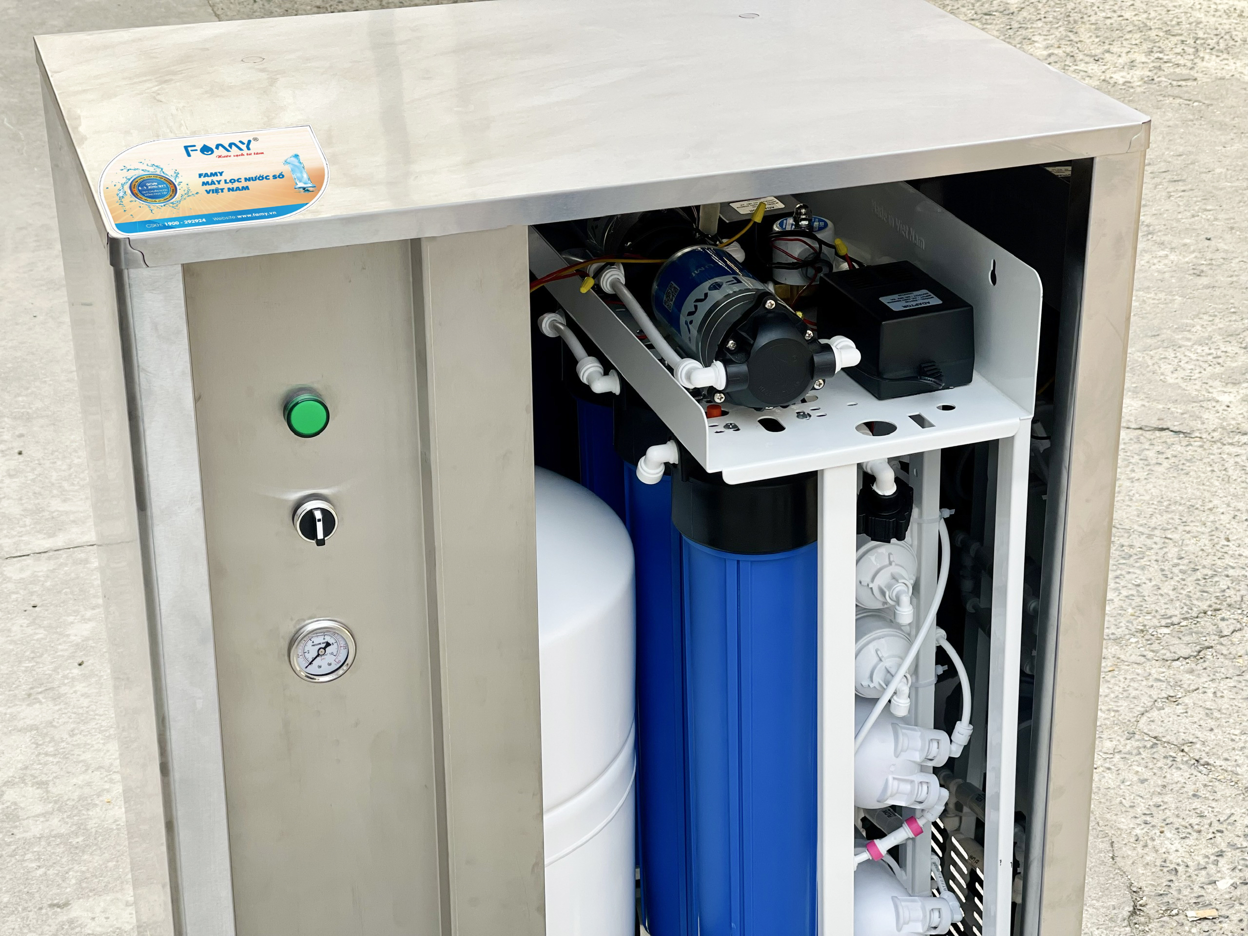 Máy lọc nước bán công nghiệp FAMY FA50, RO 50 lít/giờ tủ đôi 2 vòi (Vỏ mới)