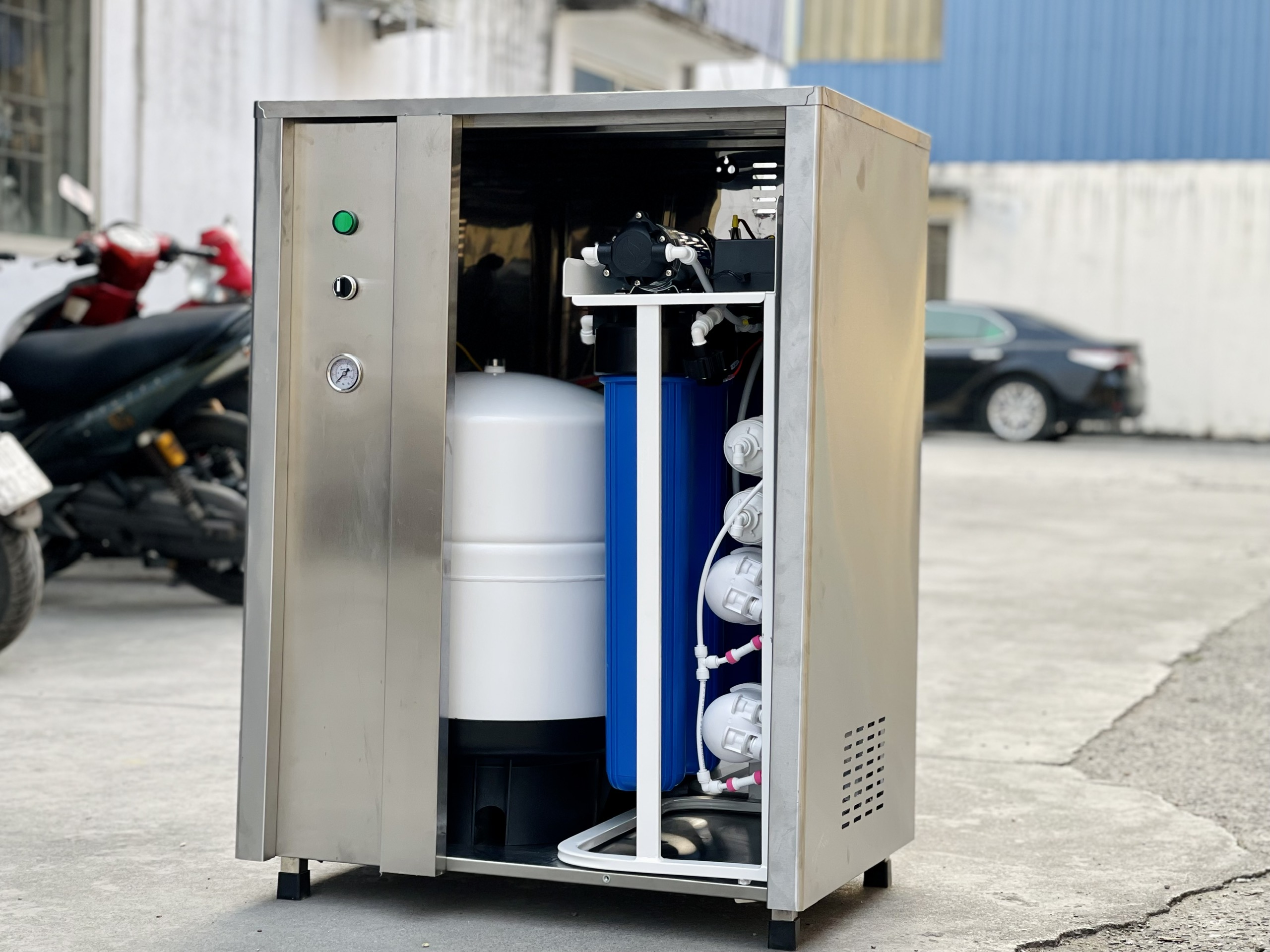 Máy lọc nước bán công nghiệp FAMY FA50, RO 50 lít/giờ tủ đôi 2 vòi (Vỏ mới)