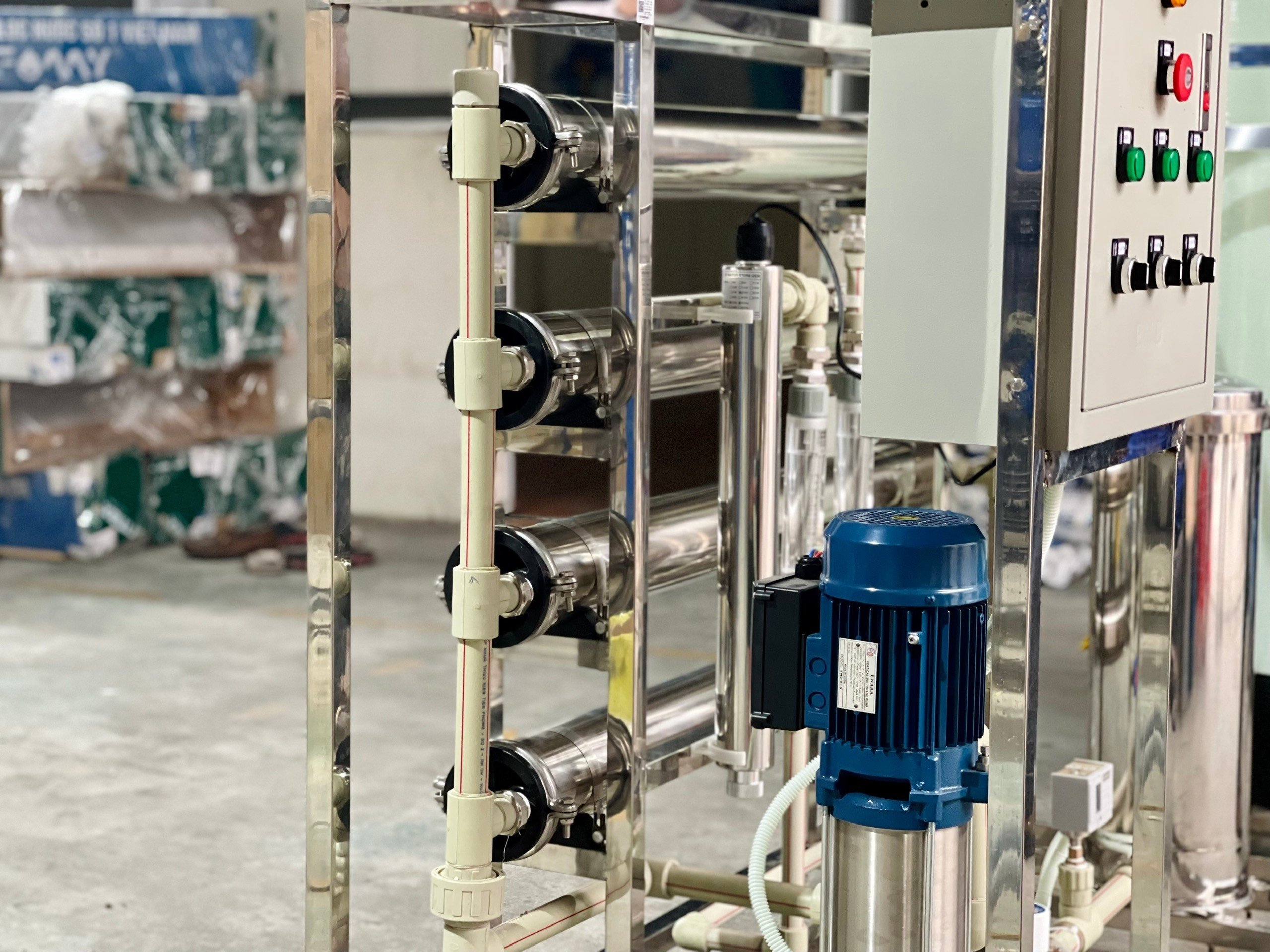 Máy lọc nước công nghiệp FAMY CN01K, RO 1.000 lít/giờ