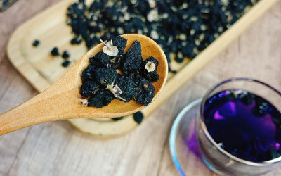 Hướng dẫn cách pha trà hắc kỷ tử ngon, giúp giữ trọn dưỡng chất