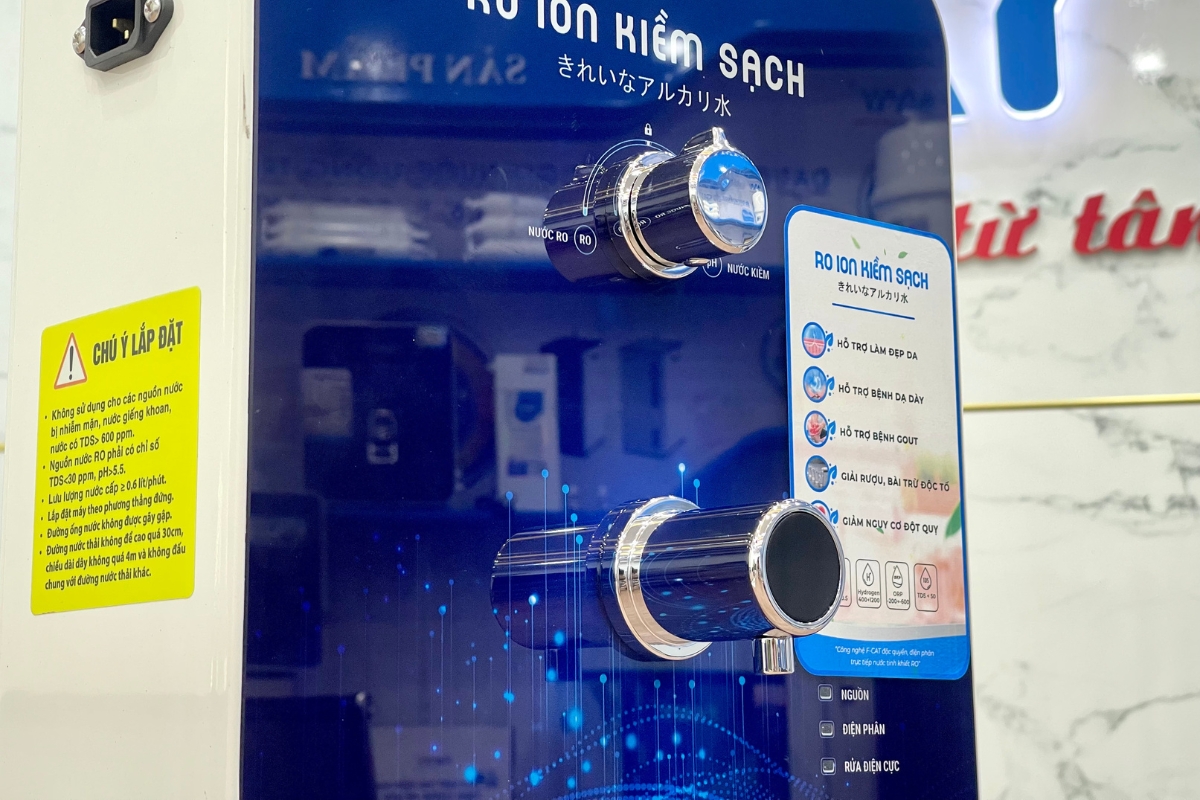 Bộ tích hợp tạo kiềm treo tường, để bàn RIO-05 W (Sử dụng công nghệ điện phân kép trực tiếp từ nước RO)