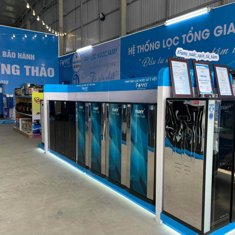 Giá kệ trưng bày sản phẩm Famy